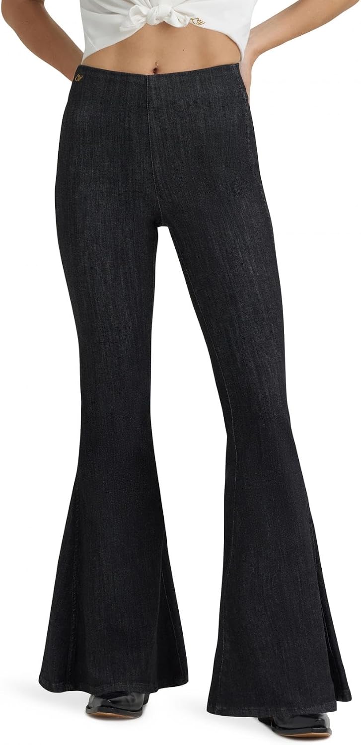 Wrangler X Women’s Lainey Wilson Pull on Bell Jean – Washed Black