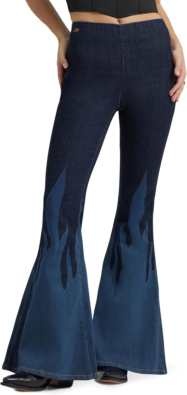 Wrangler X Women’s Lainey Wilson Pull on Bell Jean – Washed Black