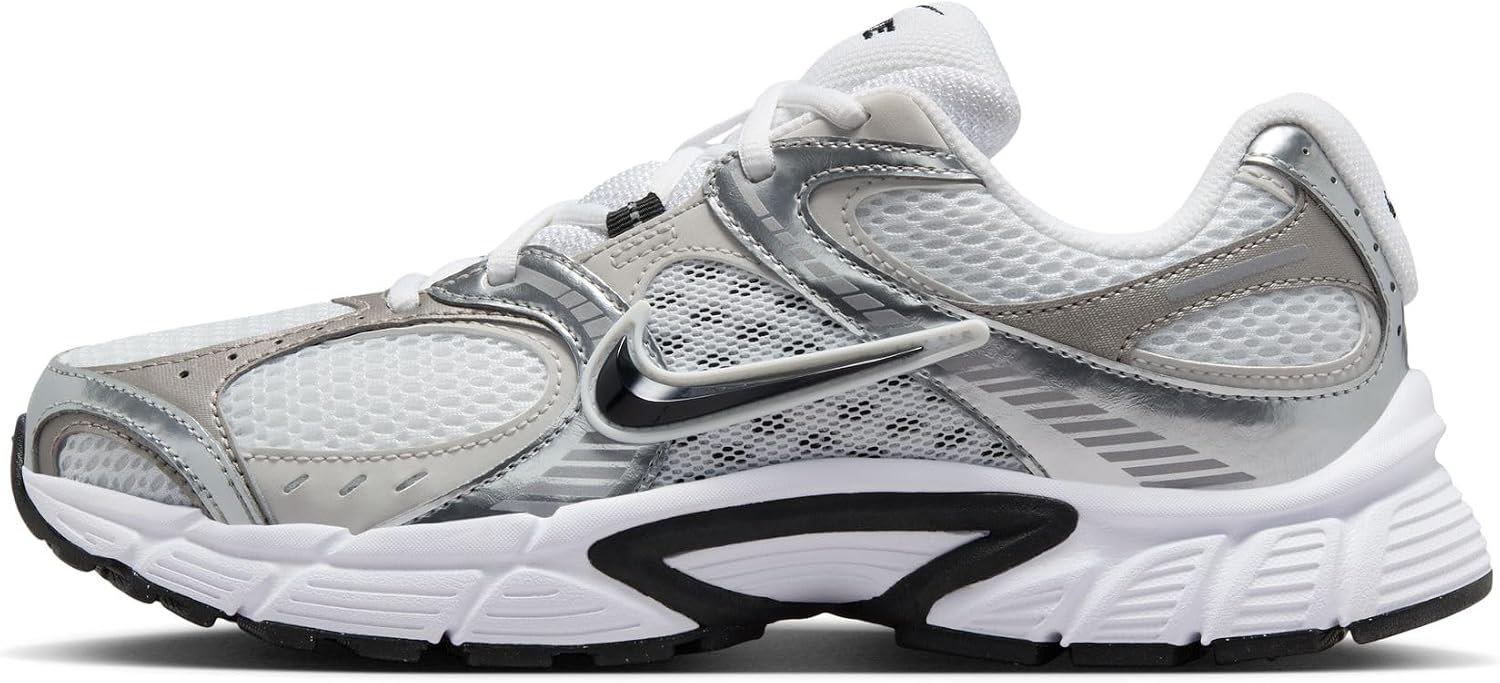 Nike Women’s V5 RNR Shoes